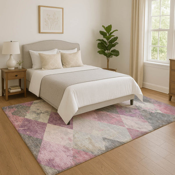 HomeRoots 5' X 8' Blush Gray Silver Geometric Area Rug - Washable, UV Protected, Stain Resistant & Non-Slip! 709302