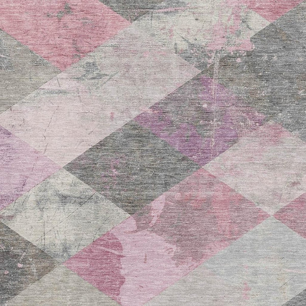HomeRoots 5' X 8' Blush Gray Silver Geometric Area Rug - Washable, UV Protected, Stain Resistant & Non-Slip! 709302