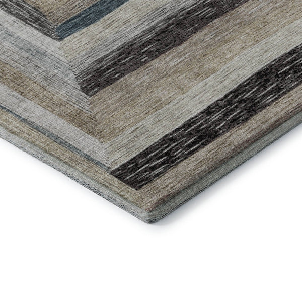 HomeRoots 8' Beige Ivory and Charcoal Geometric Washable Round Rug with UV Protection for Modern Spaces 709315
