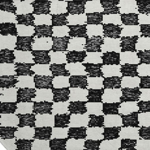HomeRoots 8' X 10' Black & Ivory Geometric Area Rug - Washable, UV-Protected, Durable for High-Traffic Spaces 709370