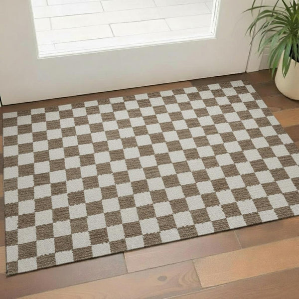 HomeRoots 5' X 8' Brown and Ivory Geometric Area Rug - Washable, UV Protected, Stain Resistant for Easy Care 709374