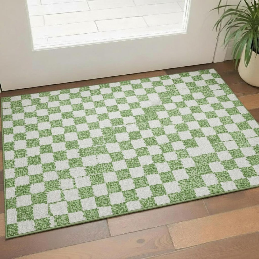 HomeRoots 5' X 8' Green & Ivory Geometric Area Rug - Washable, Durable, UV Protected for Families & Pets 709380