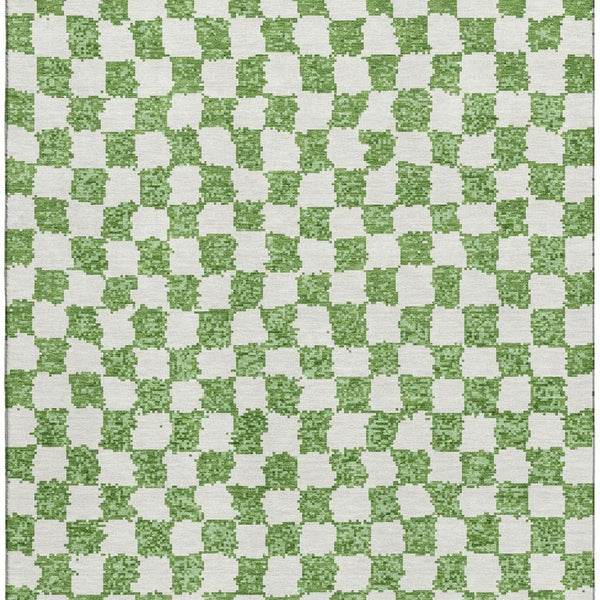 HomeRoots 8' Green and Ivory Geometric Washable Round Rug - Durable, UV Protective, Stylish for Any Space 709381
