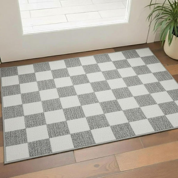 HomeRoots 5' X 8' Gray and Ivory Geometric Area Rug – Stylish, Washable, UV Protected for Modern Homes & Spaces 709386