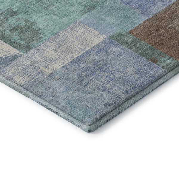 HomeRoots 8' Brown Teal And Ivory Geometric Washable Round Rug - Stylish, Durable, UV Protected for Busy Homes 709789