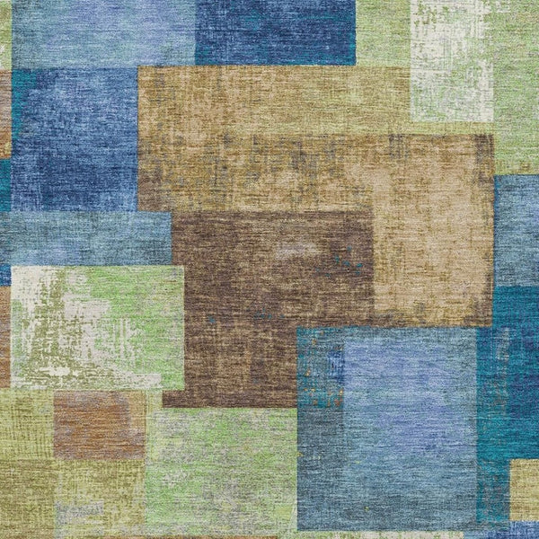 HomeRoots 8' Blue Green Beige Geometric Washable Round Rug - UV Protected, Stain Resistant, Durable Design 709795