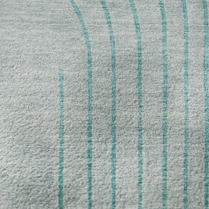 HomeRoots 8' Teal and Beige Geometric Washable Round Rug - Durable, UV-Protected, Pet-Friendly Design! 710661