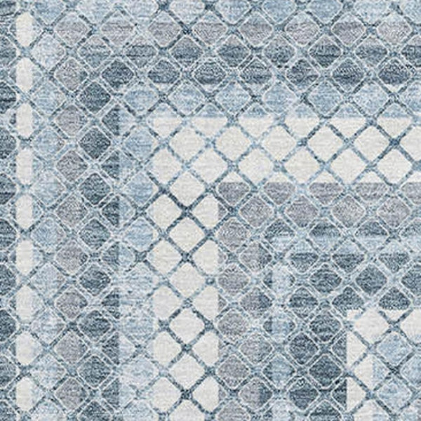 HomeRoots 8' Stylish Denim Blue & Ivory Geometric Washable Round Rug – UV Protected, Durable & Easy-Care! 710876