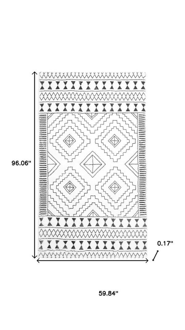 HomeRoots 5' Black and White Moroccan Washable Area Rug - Stylish, Durable, and Easy-Care for Modern Homes 8' X 10' 711959