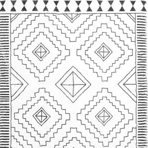 HomeRoots 5' Black and White Moroccan Washable Area Rug - Stylish, Durable, and Easy-Care for Modern Homes 8' X 10' 711959
