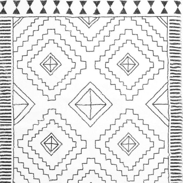 HomeRoots 5' Black and White Moroccan Washable Area Rug - Stylish, Durable, and Easy-Care for Modern Homes 8' X 10' 711959