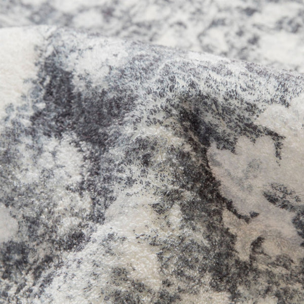 HomeRoots 6' Ivory and Gray Medallion Distressed Area Rug - Timeless Charm, Stain-Resistant, Machine Washable 6' X 9' 711965