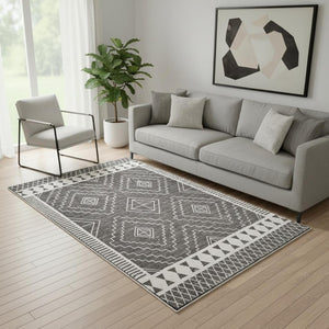 HomeRoots 8' Gray and White Geometric Distressed Area Rug - Stylish, Washable, Stain-Resistant for High Traffic Spaces 8' X 10' 712063