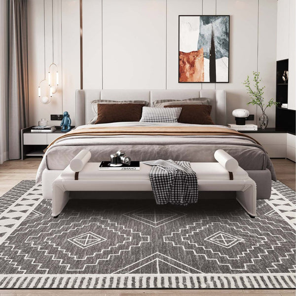 HomeRoots 8' Gray and White Geometric Distressed Area Rug - Stylish, Washable, Stain-Resistant for High Traffic Spaces 8' X 10' 712063