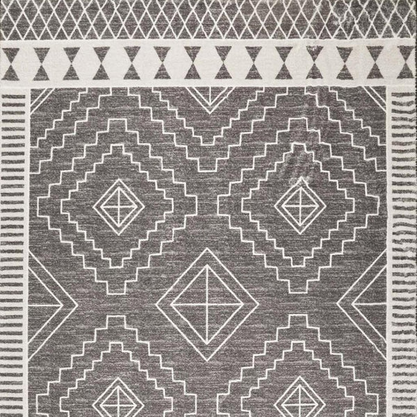 HomeRoots 8' Gray and White Geometric Distressed Area Rug - Stylish, Washable, Stain-Resistant for High Traffic Spaces 8' X 10' 712063