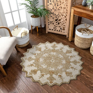 HomeRoots 6' Hand-Tufted Blue and Ivory Wool Medallion Round Rug - Cozy Charm for Any Living Space 712694