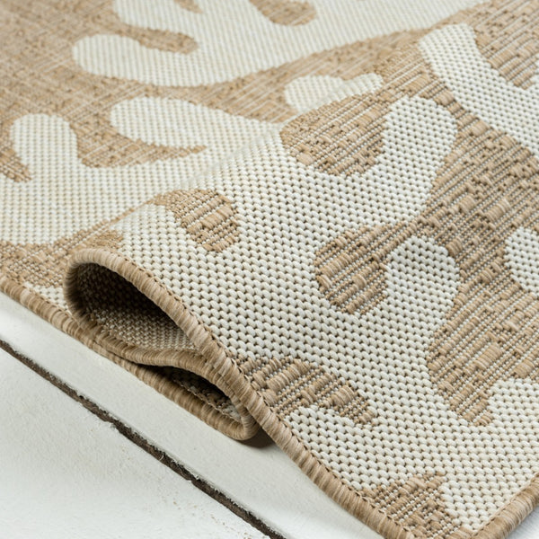 HomeRoots 7' Coastal Coral Area Rug in Beige & White - Durable, Stain-Resistant, Perfect for Busy Homes! 712698