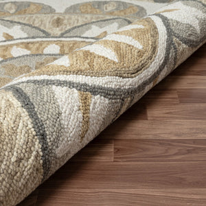 HomeRoots 6' Silver and Ivory Floral Hand-Tufted Wool Round Rug – Cozy Artisanal Charm for Your Home Décor 712708