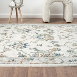HomeRoots 5' Blue and Beige Floral Area Rug – Durable, Easy-Care Comfort for High-Traffic Spaces and Homes 712717