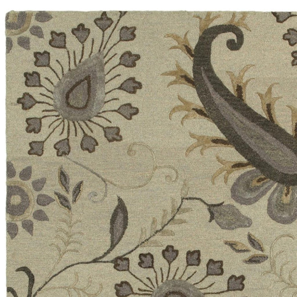 HomeRoots 5' Gray and Red Distressed Medallion Area Rug - Vintage Charm, Durable Design for High-Traffic Spaces 712719