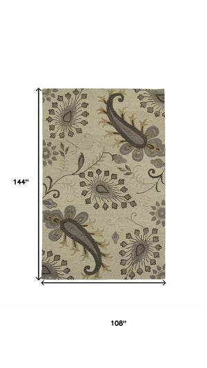 HomeRoots 5' Gray and Red Distressed Medallion Area Rug - Vintage Charm, Durable Design for High-Traffic Spaces 712719