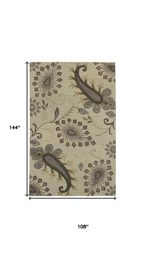 HomeRoots 5' Gray and Red Distressed Medallion Area Rug - Vintage Charm, Durable Design for High-Traffic Spaces 712719