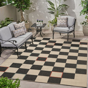 HomeRoots 5' Black and Ivory Checkered Area Rug - Durable, Versatile Design for Modern and Bohemian Interiors 712729
