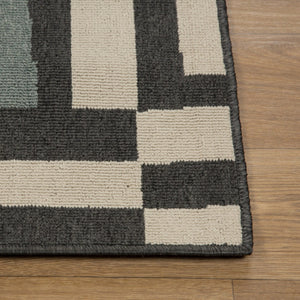 HomeRoots 5' Modern Black and Ivory Abstract Area Rug - Stain-Resistant, Durable, Perfect for High-Traffic Areas 712731