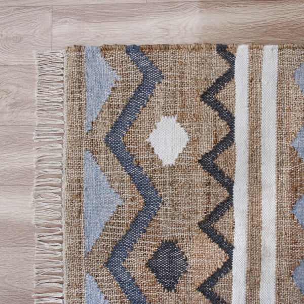 HomeRoots 6' X 9' Hand-Woven Jute Area Rug in Tan and Blue - Modern Geometric Design for Homes & Spaces 712737