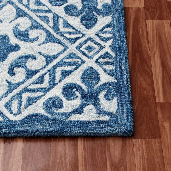 HomeRoots 9' X 12' Hand-Knotted White and Ivory Striped Area Rug - Elegant Comfort for Any Room Décor! 712816