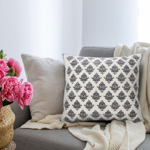 HomeRoots 18" Off-White & Navy Blue Striped Cotton Throw Pillow Cover for Coastal Chic Home Decor Style 714224