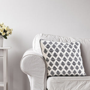 HomeRoots 18" Off-White & Navy Blue Striped Cotton Throw Pillow Cover for Coastal Chic Home Decor Style 714224