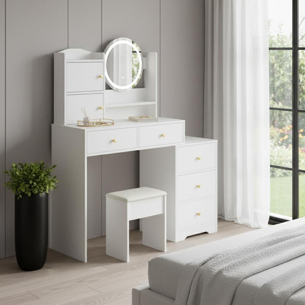 HomeRoots 43" Stylish White Four Drawer Dresser - Modern Storage Solution for Bedroom & Versatile Decor Needs 714272