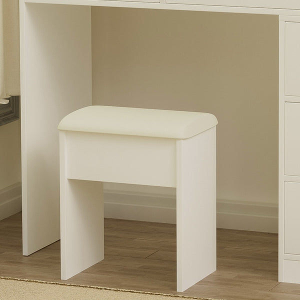 HomeRoots 43" Stylish White Four Drawer Dresser - Modern Storage Solution for Bedroom & Versatile Decor Needs 714272