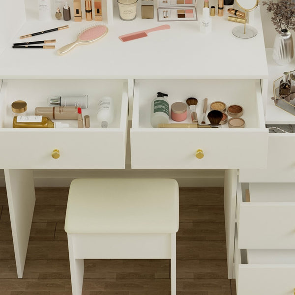 HomeRoots 43" Stylish White Four Drawer Dresser - Modern Storage Solution for Bedroom & Versatile Decor Needs 714272
