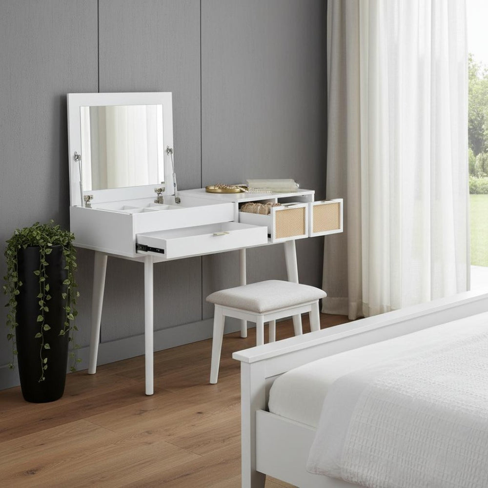 HomeRoots 43" Brown Wood Four Drawer Dresser - Stylish Storage Solution for Modern Bedrooms & Entryways 714273