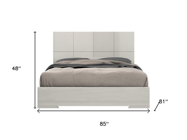 HomeRoots 40" Beige Wood Four Drawer Gentlemen's Chest - Stylish Storage, Space-Saving Design for Modern Bedrooms 714478