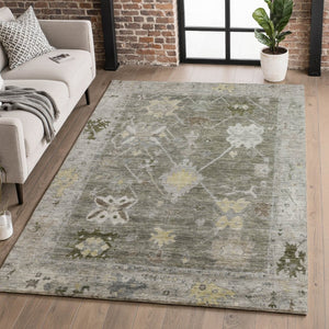 HomeRoots 8' Pewter and Gray Round Oriental Rug - Durable, Washable Design with UV Protection for Busy Homes 714982