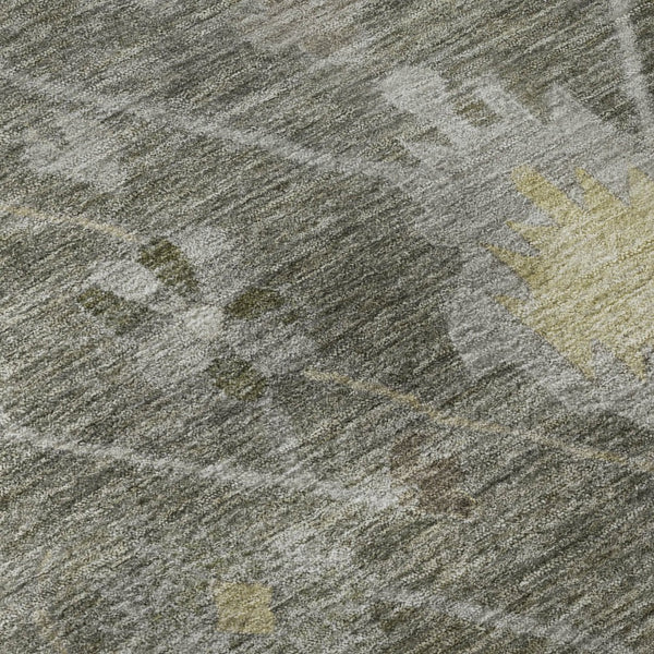HomeRoots 8' Pewter and Gray Round Oriental Rug - Durable, Washable Design with UV Protection for Busy Homes 714982