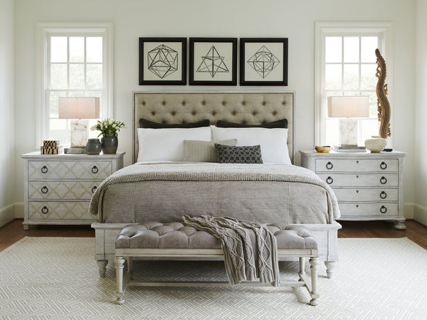 Lexington Brookhaven Hall Chest - Elegant Quatrefoil Design, Distressed Mahogany Finish, Perfect For Luxe Living Oyster  714-973