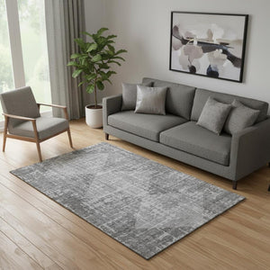 HomeRoots 8' Gray and Silver Geometric Round Rug - Washable, UV Protected, Stylish for High-Traffic Areas 715006