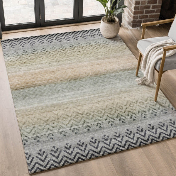 HomeRoots 5' X 8' Gray Geometric Washable Area Rug with UV Protection – Stylish, Durable, and Easy Care Solution! 715653