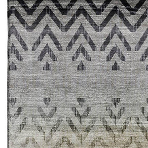 HomeRoots 5' X 8' Gray Geometric Washable Area Rug with UV Protection – Stylish, Durable, and Easy Care Solution! 715653