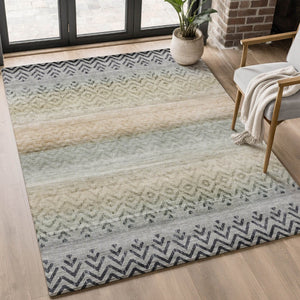 HomeRoots 8' Gray and Charcoal Geometric Washable Round Rug with UV Protection - Durable, Stylish, Easy-Care Design 715654