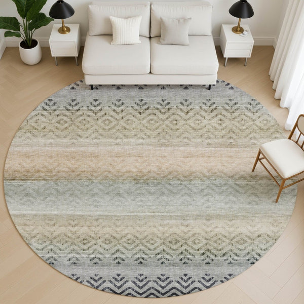 HomeRoots 8' X 10' Gray Geometric Washable Area Rug with UV Protection – Perfect for Family Spaces & Patios! 715655