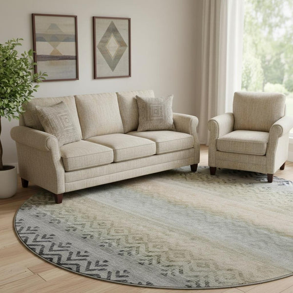 HomeRoots 8' X 10' Gray Geometric Washable Area Rug with UV Protection – Perfect for Family Spaces & Patios! 715655
