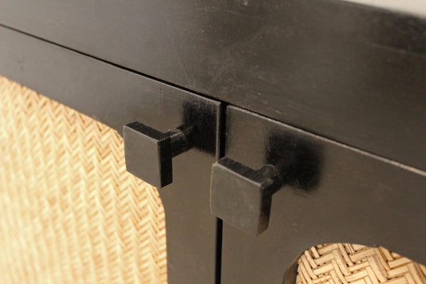 Moti Navice 3-Door Plasma Stand 71609002