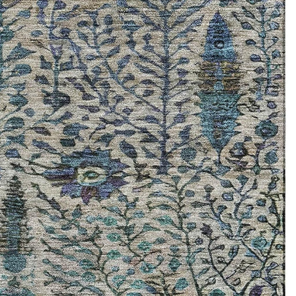 HomeRoots 8' Brown and Teal Floral Vine Washable Round Rug with UV Protection for Any Room – Durable Comfort! 716596