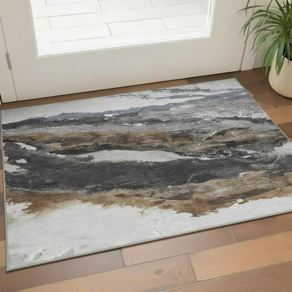 HomeRoots 5' X 8' Gray and Ivory Abstract Area Rug - Washable, UV Protected, Modern Design for High-Traffic Areas 716649