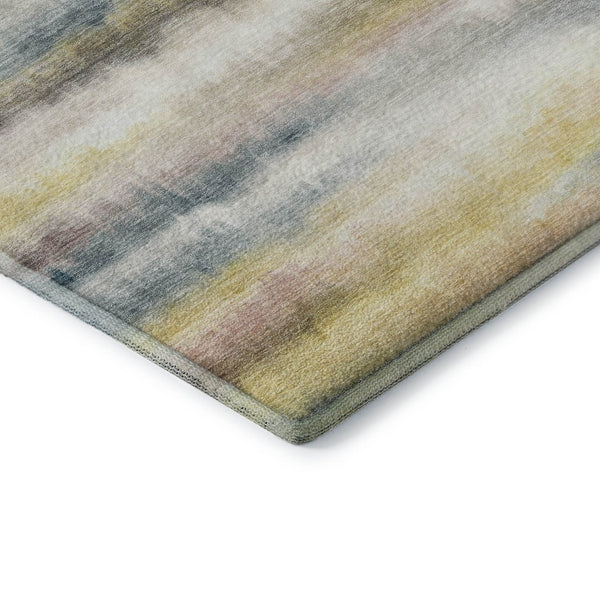 HomeRoots 8' Gold And Ivory Striped Round Rug - Washable, UV Protected, Durable for Homes with Kids & Pets 717746